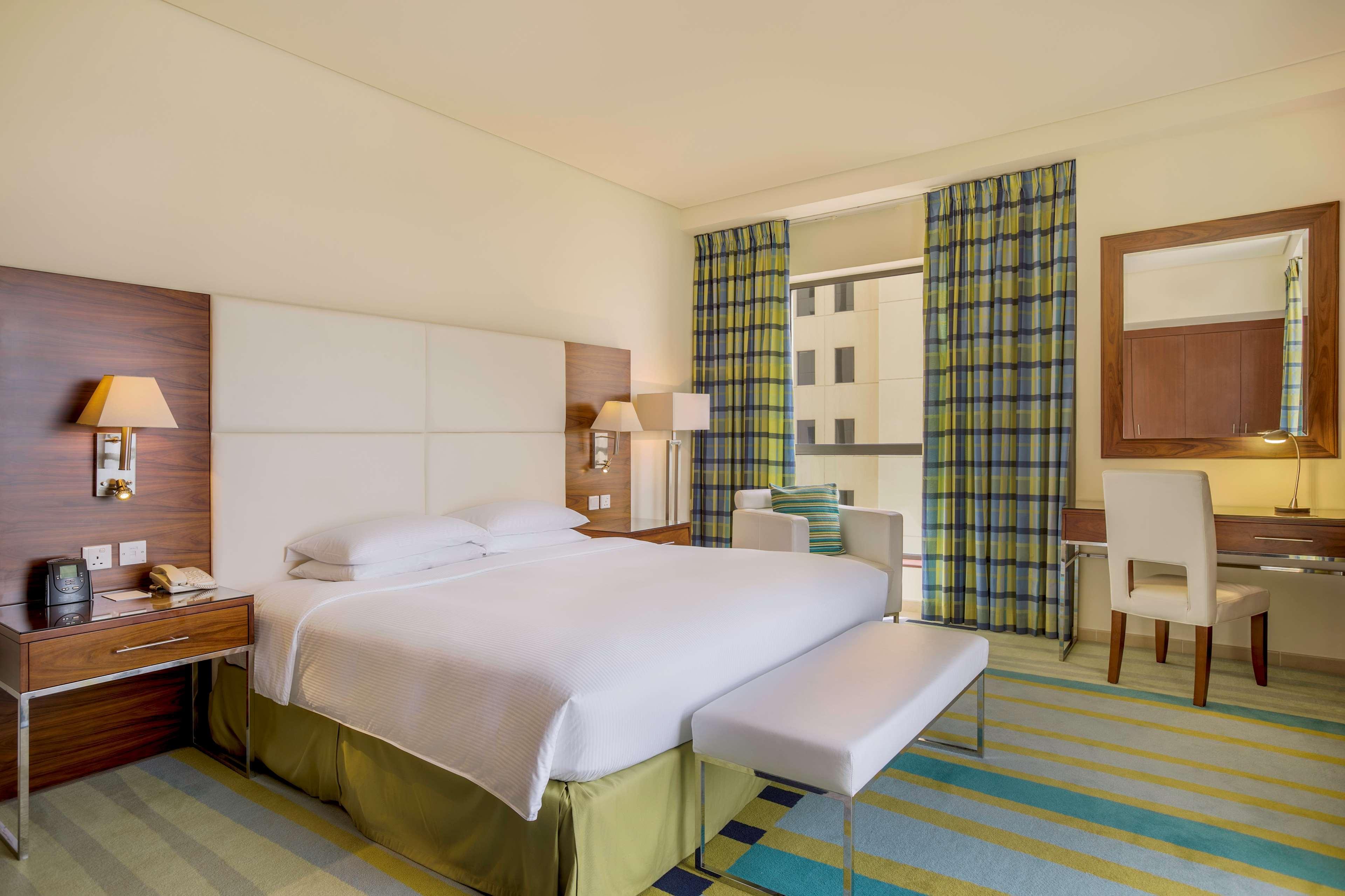 Hotel Hilton Dubai The Walk Esterno foto