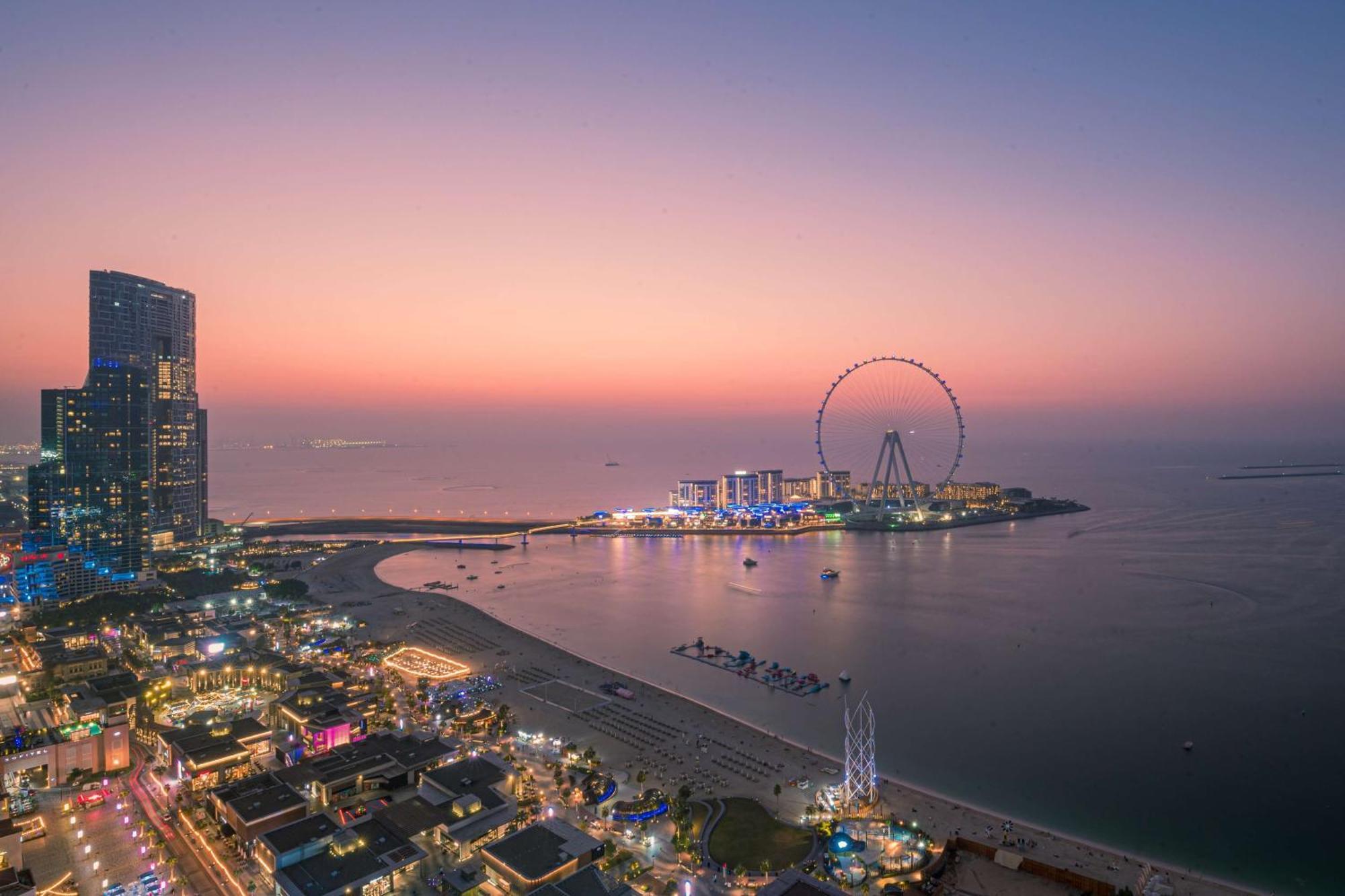 Hotel Hilton Dubai The Walk Esterno foto