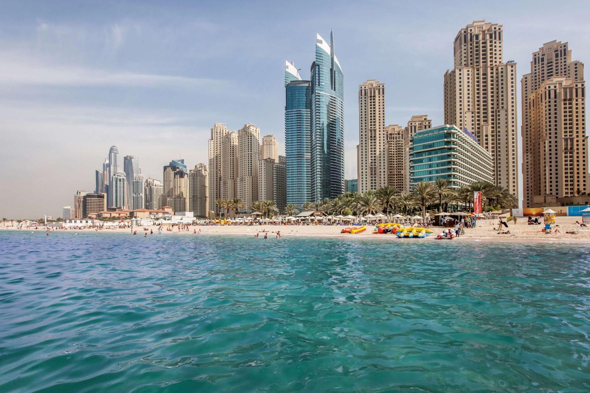 Hotel Hilton Dubai The Walk Esterno foto